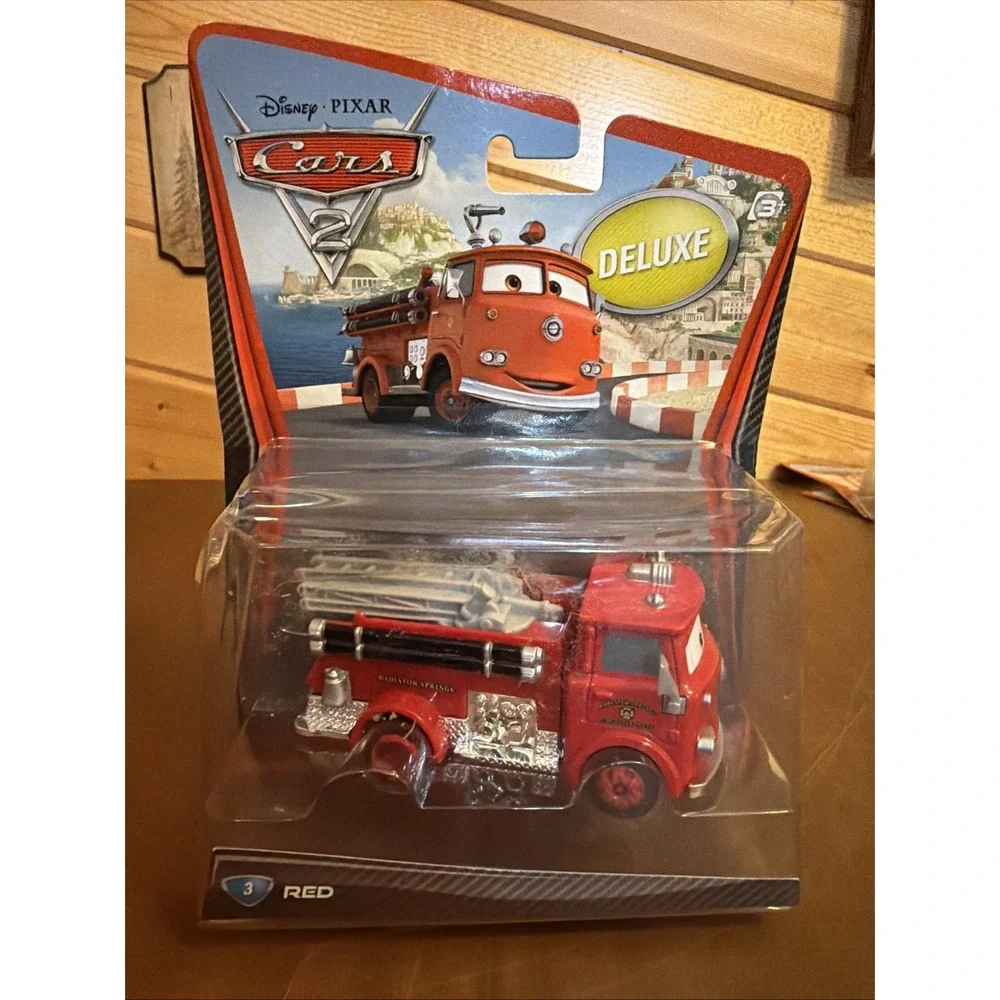 2010 Disney Pixar Red Fire Truck Cars 2 Deluxe Diecast Sealed